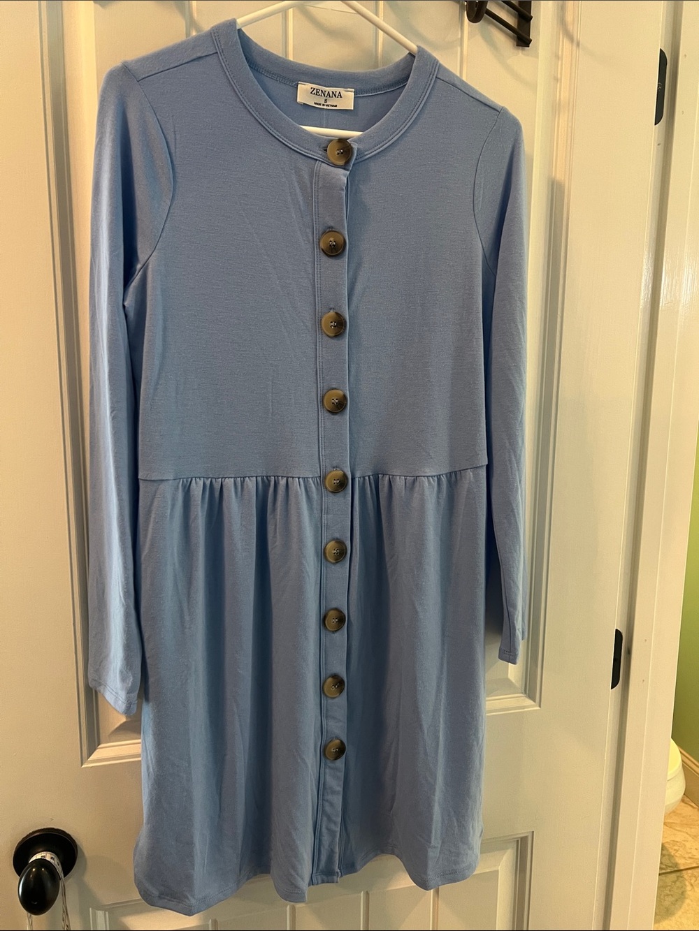 Zenana Outfitters Women’s Sky Blue Button-Front Long Sleeve Tunic